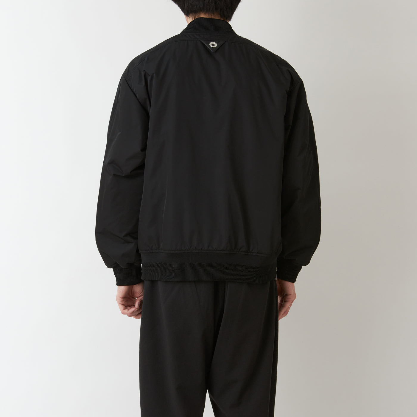 WHITE MOUNTANEERING|GUSSET SLEEVE MA-1