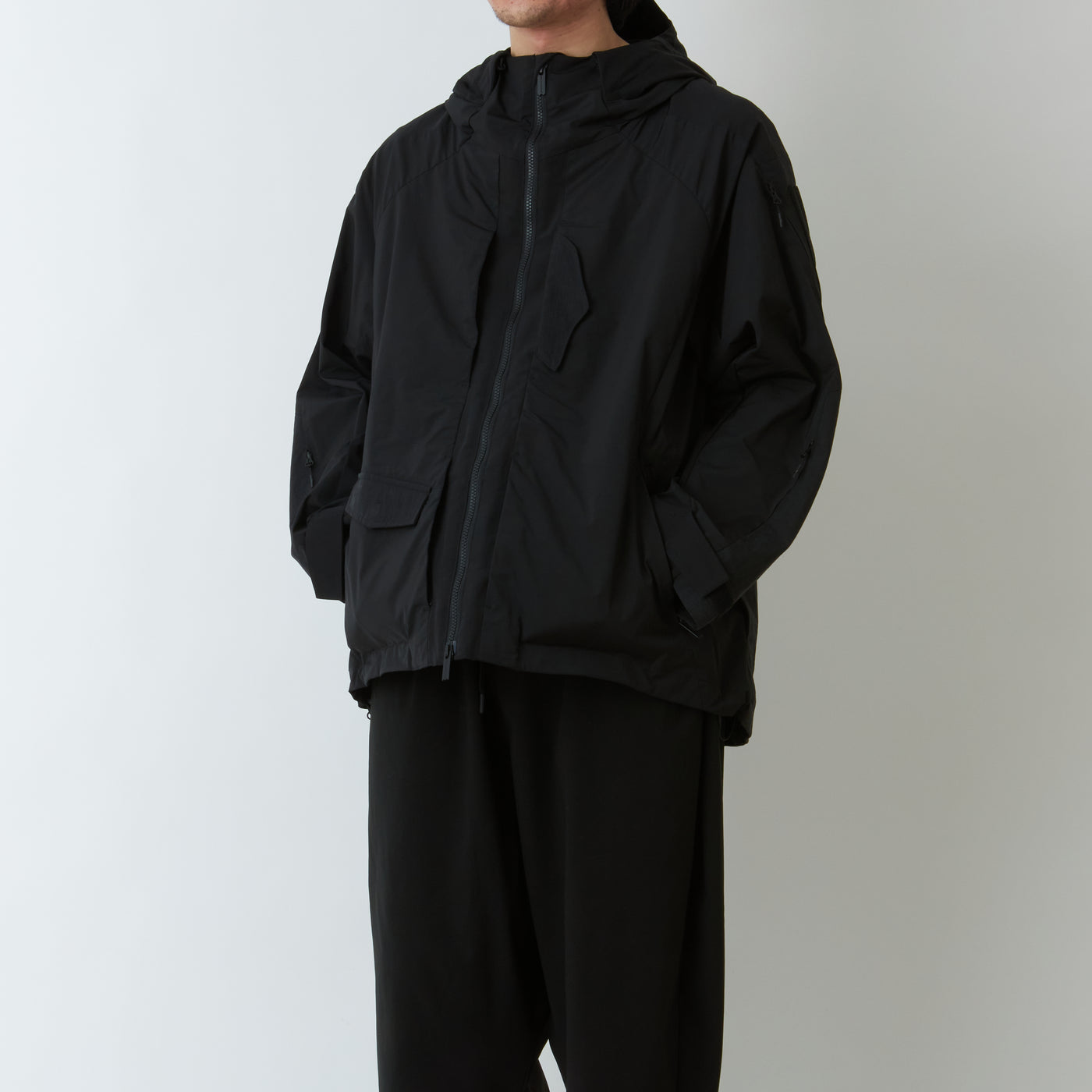 WHITE MOUNTANEERING|NEXUSⅦ. HOODED LUGGAGE PARKA