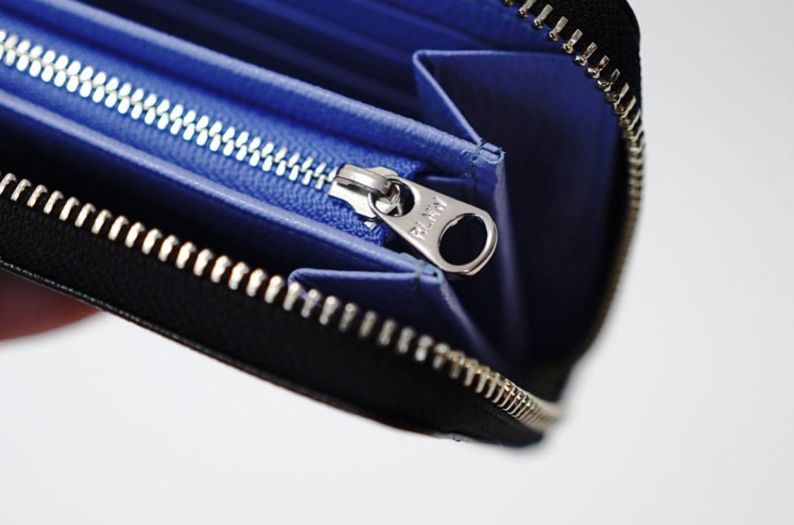 RawlowMountainWorks|Hillary Wallet ラウンドファスナー束入れ
