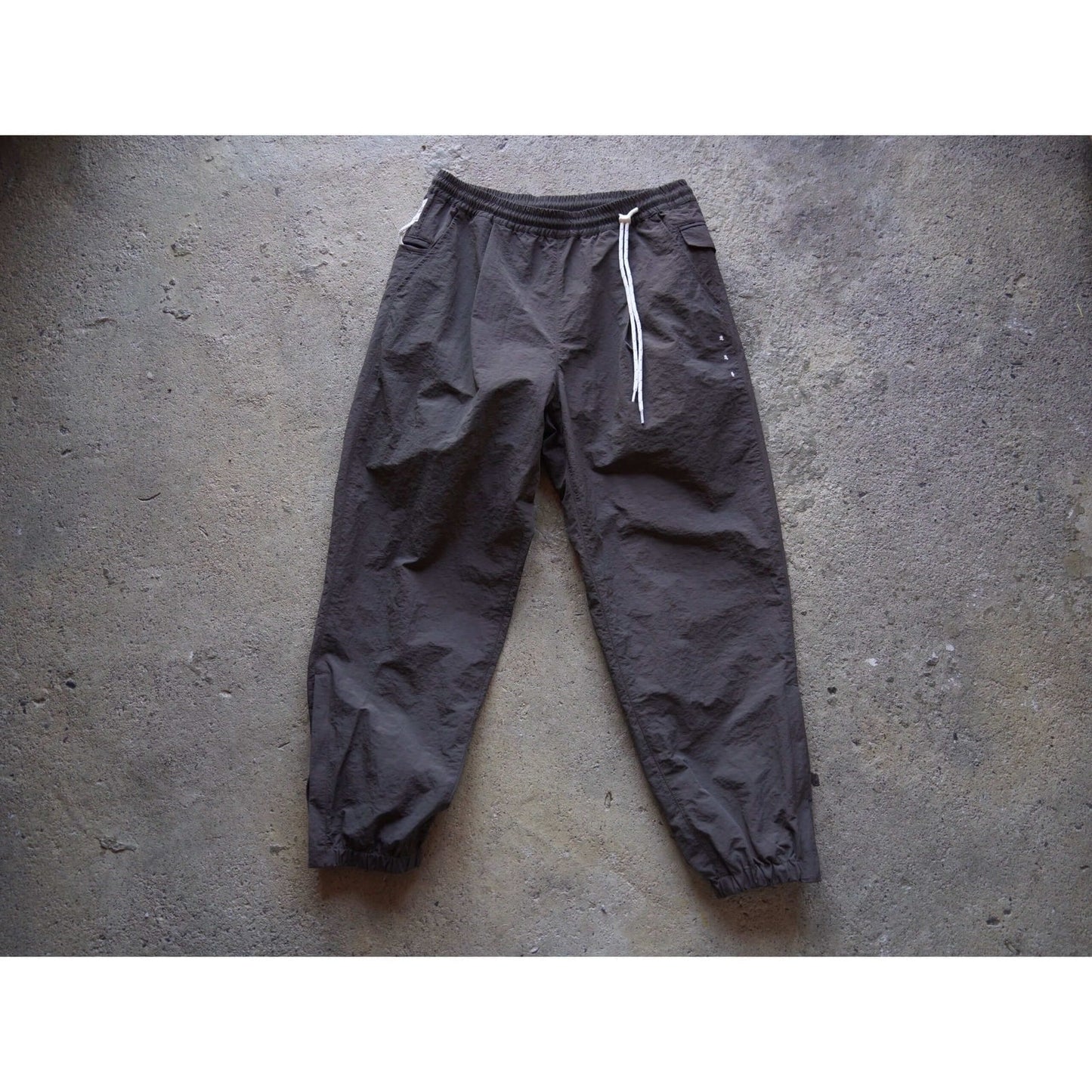 迷迭香|NYLON HARVEST TRAINER
